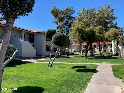 $2,000 | 10610 South 48th Street, Unit 2058, Phoenix, AZ 85044