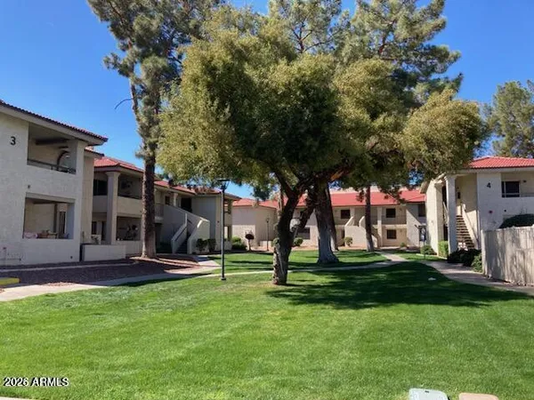 $2,000 | 10610 South 48th Street, Unit 2058, Phoenix, AZ 85044