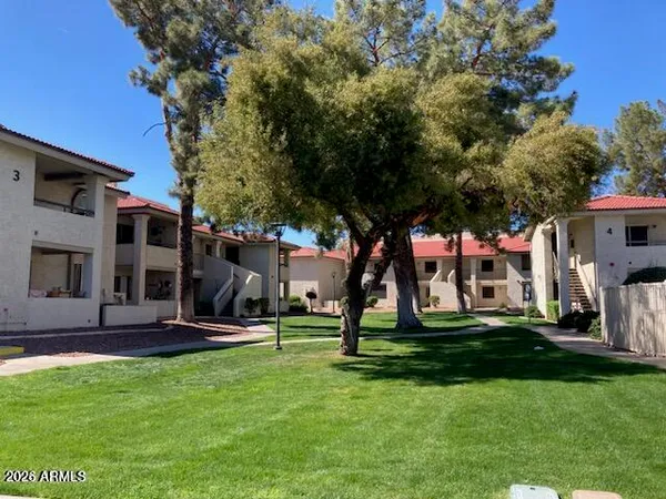 $2,000 | 10610 South 48th Street, Unit 2058, Phoenix, AZ 85044