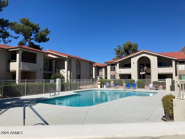 $2,000 | 10610 South 48th Street, Unit 2058, Phoenix, AZ 85044