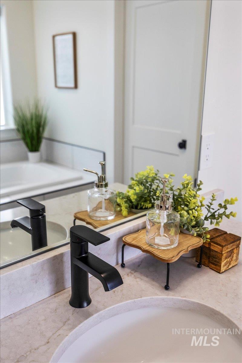 924 Trapper Peak Road Kimberly, ID 83341 - Photo 28 of 40 Bathroom view of vanity