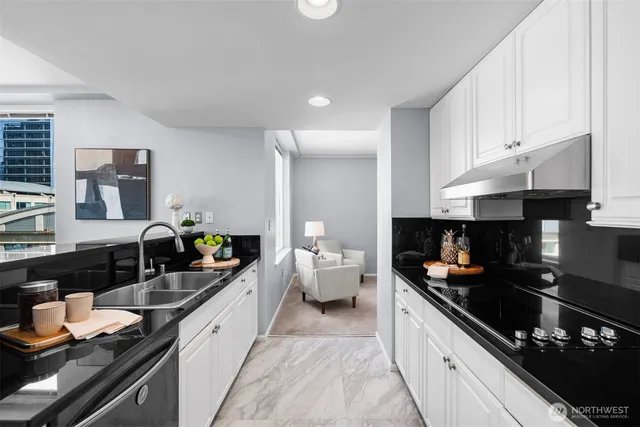 $1,088,000 | 177 107th Avenue Northeast, Unit 1702, Bellevue, WA 98004