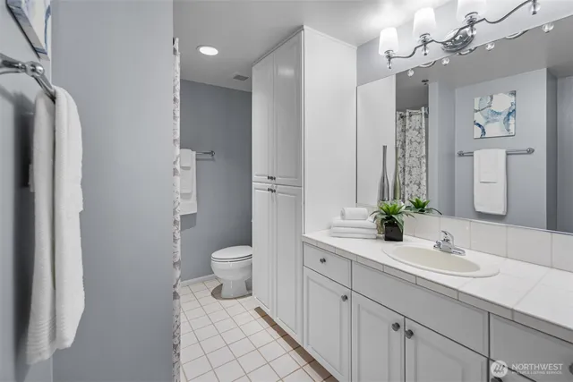 $1,088,000 | 177 107th Avenue Northeast, Unit 1702, Bellevue, WA 98004