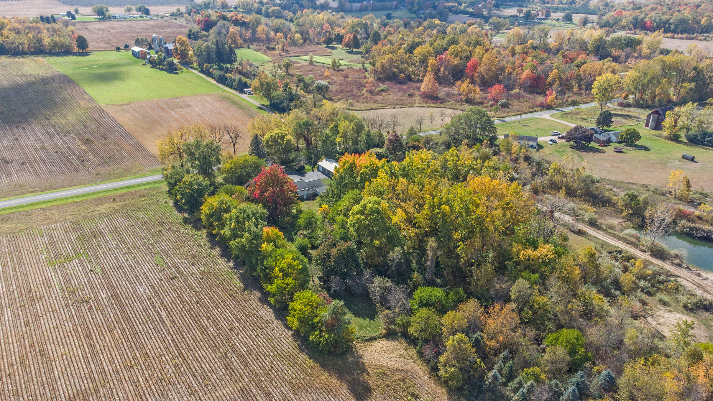 7689 Sinclair Road Eau Claire, MI 49111 - Photo 32 of 35 DJI_0196