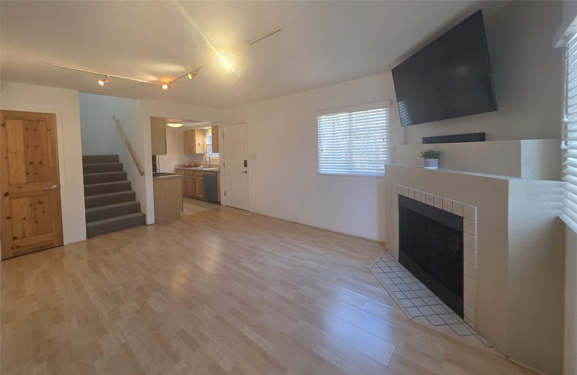 2210 Miguel Chavez Road, Unit 312 Santa Fe, NM 87505 - Photo 6 of 24