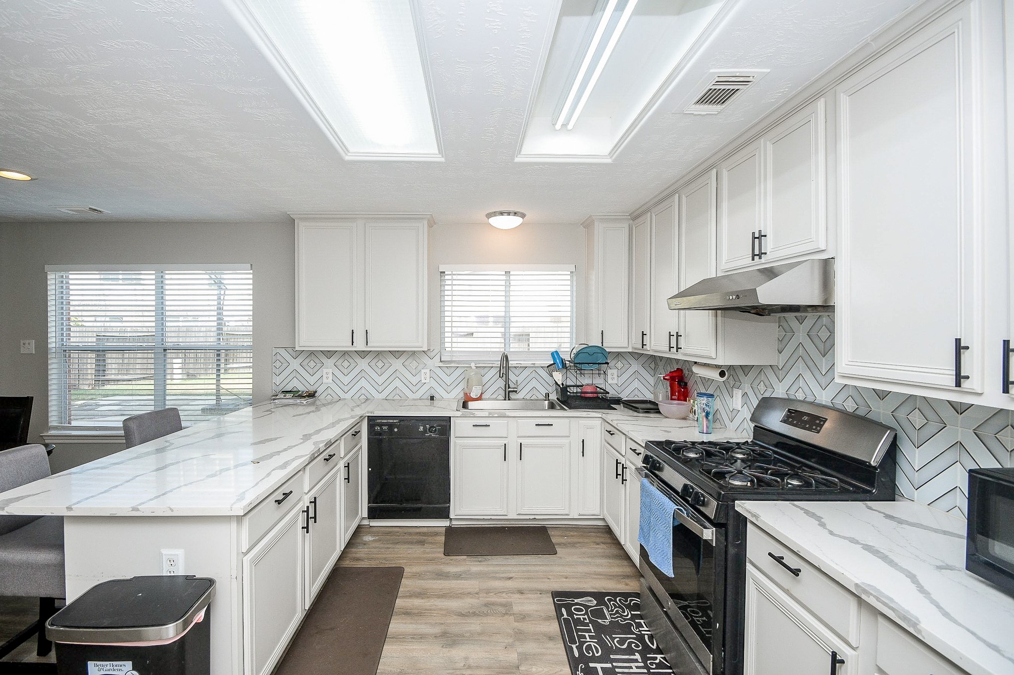 16402 Great Ridge Court Houston, TX 77083 - Photo 8 of 20 Gallery Image 8