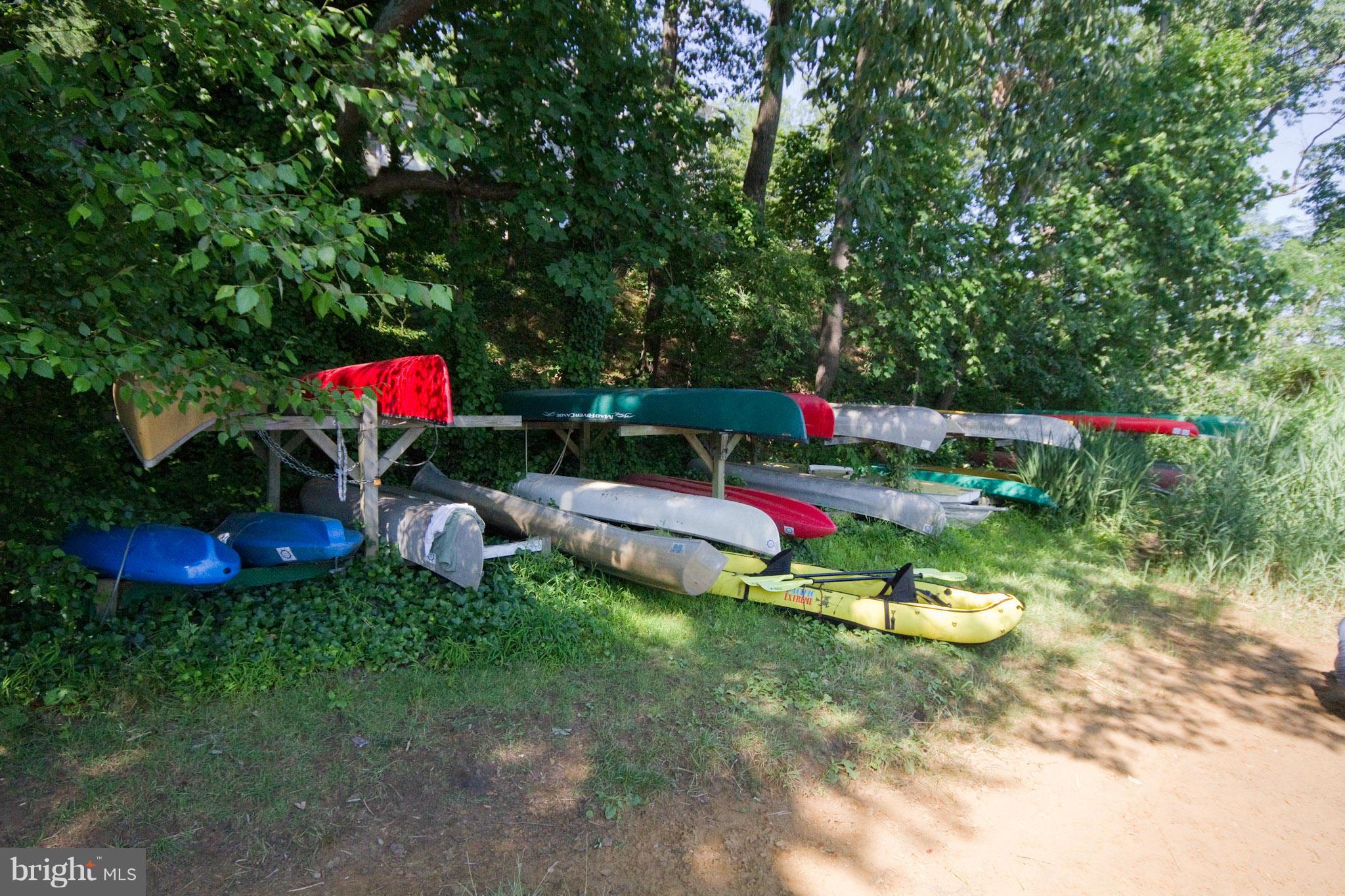 405 Sumner Road Annapolis, MD 21401 - Photo 29 of 30 Community Canoe/Kayak Racks