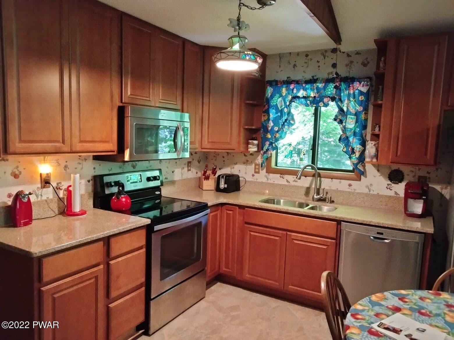 6 Ridgewood Court Lake Ariel, PA 18436 - Photo 12 of 69