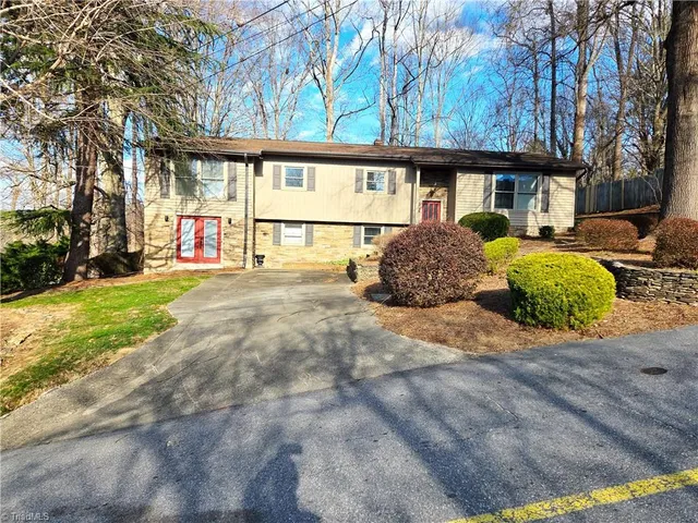 $359,000 | 1524 Holly Circle, Wilkesboro, NC 28697