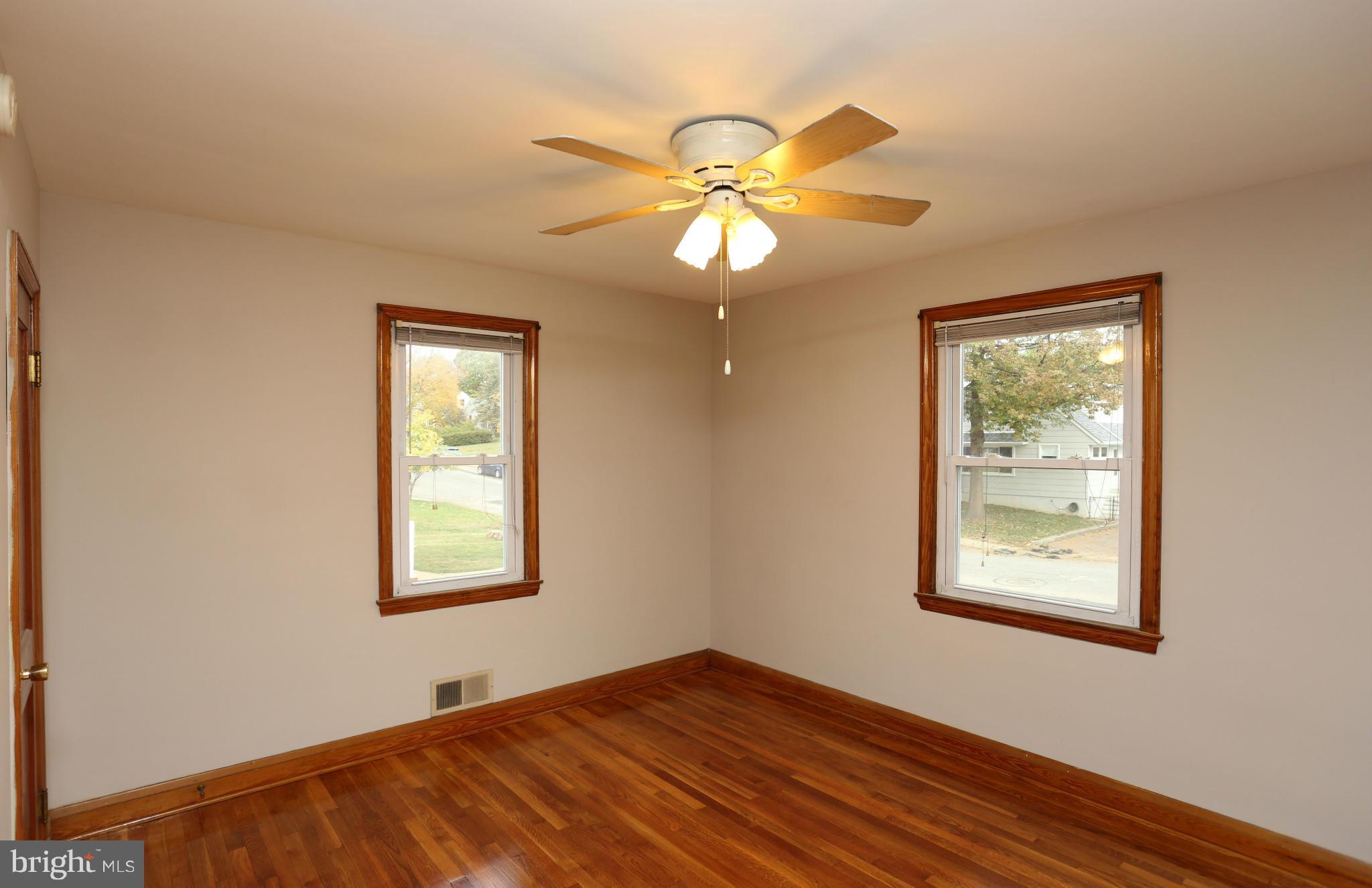 525 Cleveland Road Linthicum Heights, MD 21090 - Photo 11 of 25 Bedroom