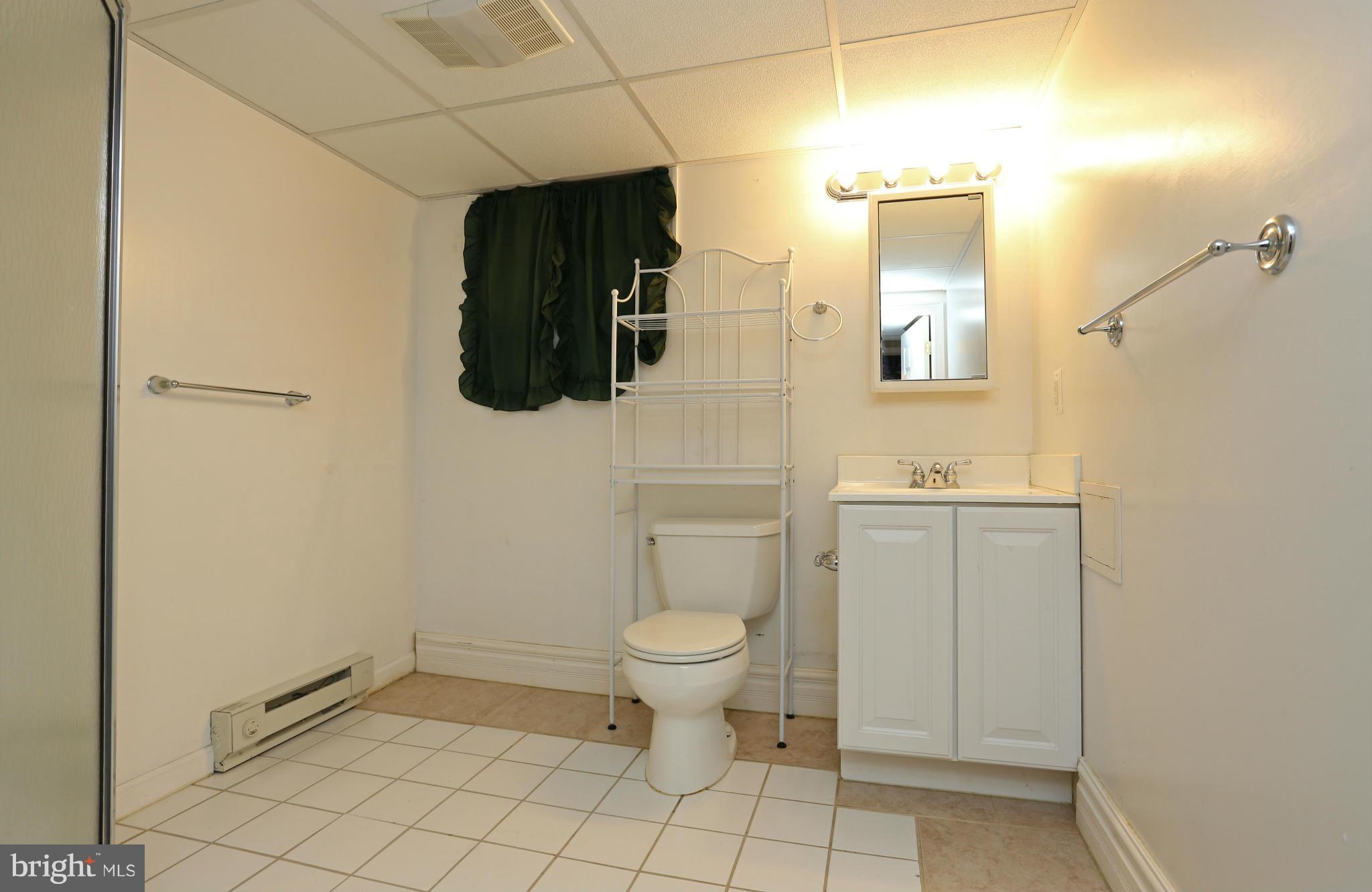 525 Cleveland Road Linthicum Heights, MD 21090 - Photo 19 of 25 Bath