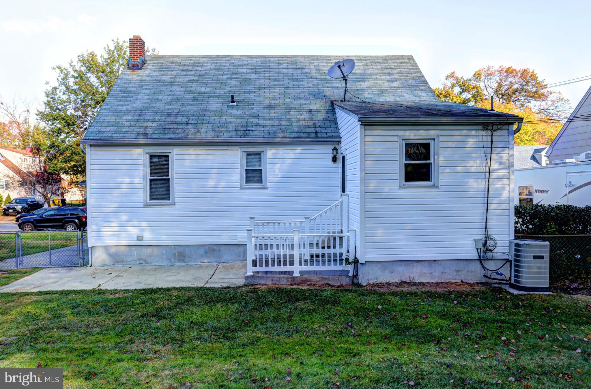 525 Cleveland Road Linthicum Heights, MD 21090 - Photo 20 of 25 Exterior (Rear)