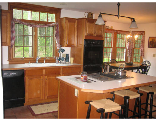 291 Neck Road Rochester, MA 02770 - Photo 2 of 5