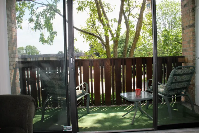 $169,900 | 1265 South Maple Road, Unit 207, Ann Arbor, MI 48103