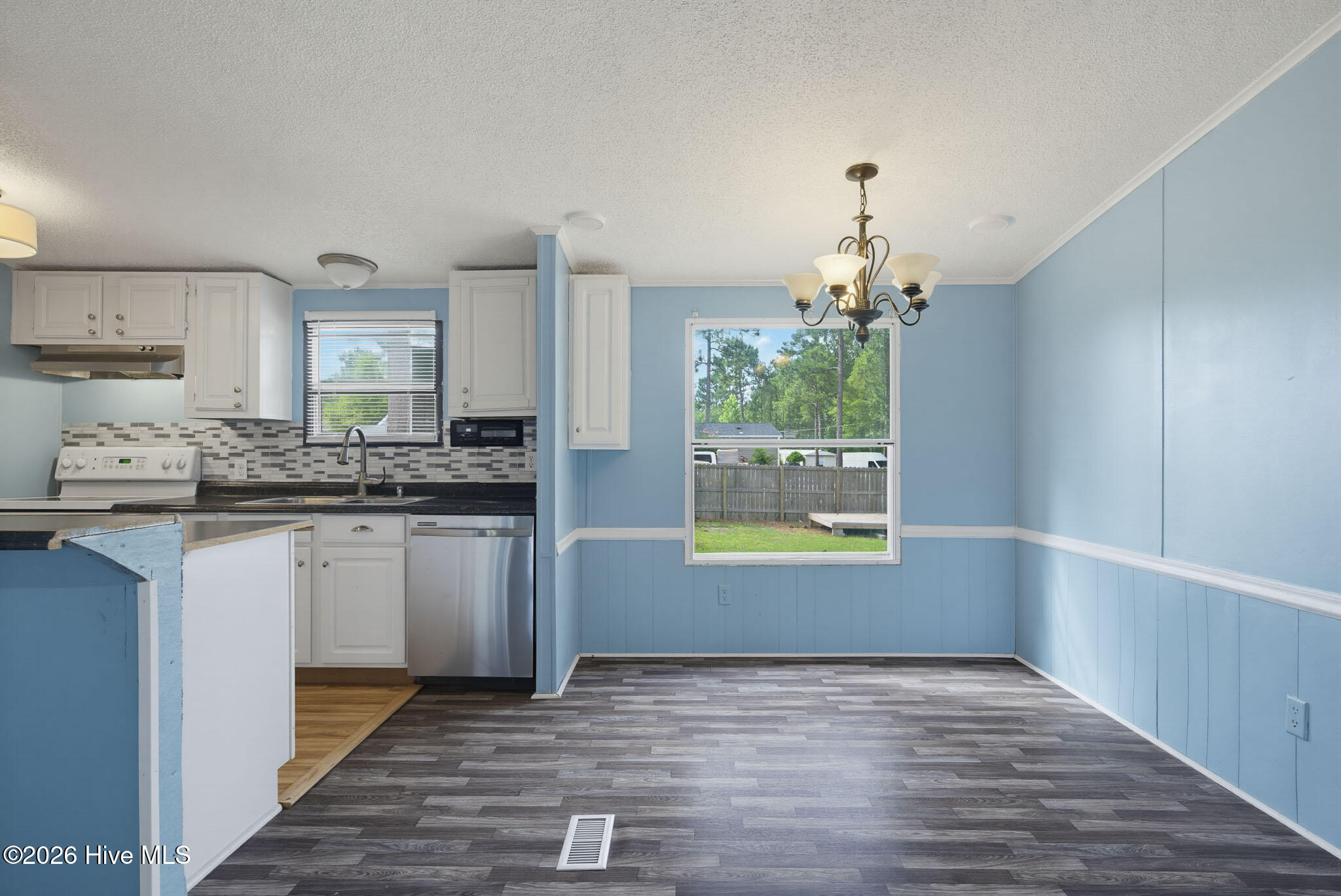 420 South Dyson Street Holly Ridge, NC 28445 - Photo 6 of 29
