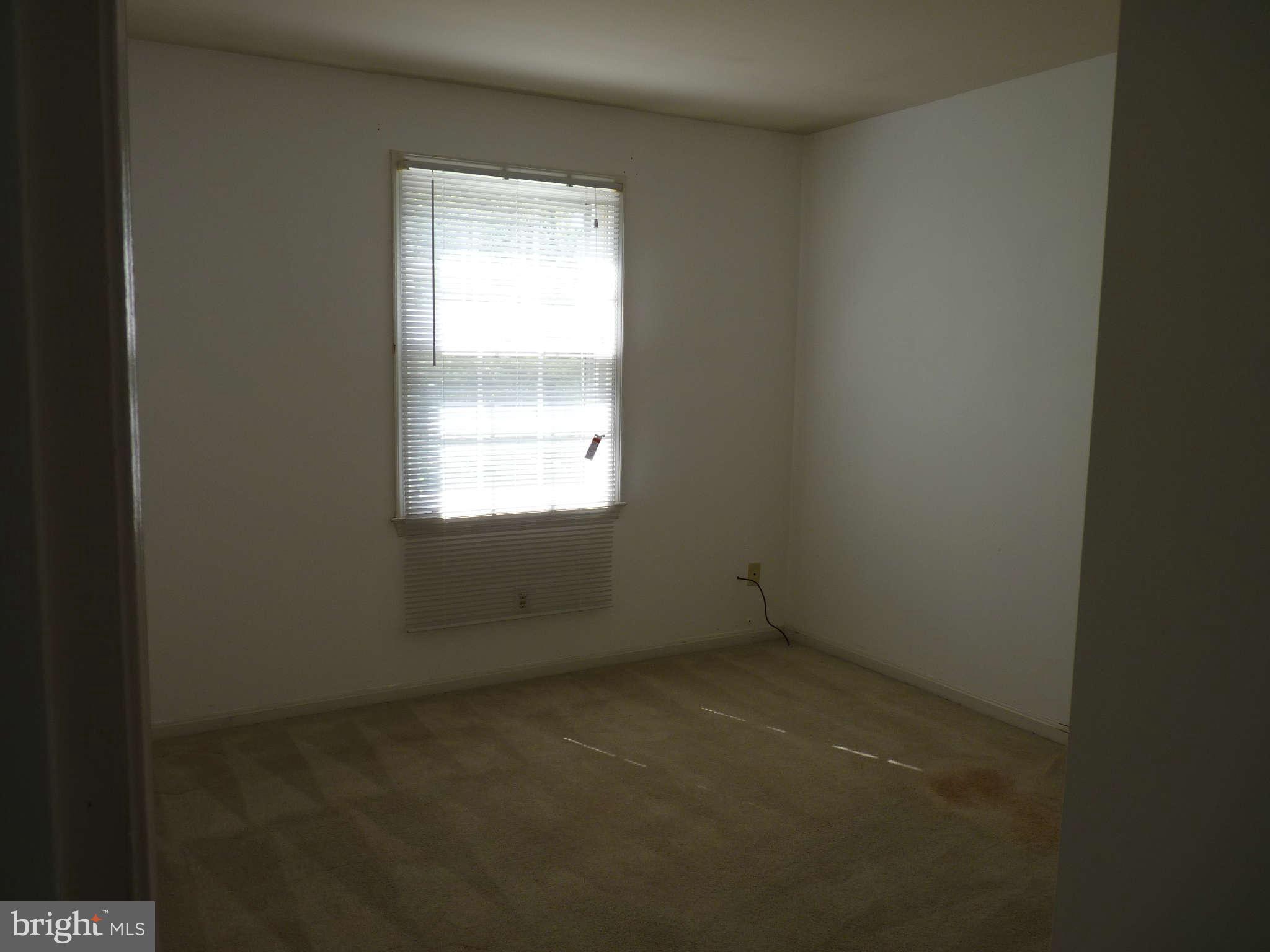 39 Oak Shade Road Gaithersburg, MD 20878 - Photo 4 of 11 Bedroom (Master)