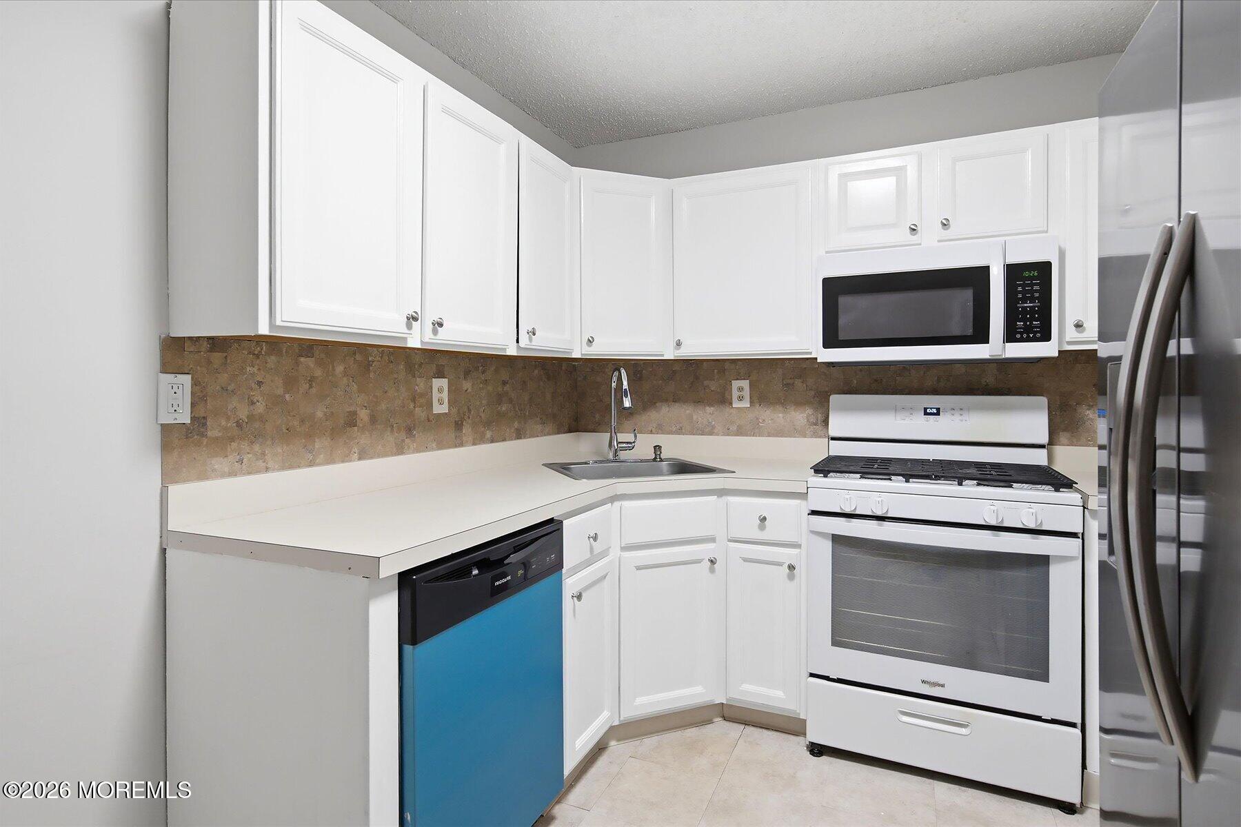 7 Riva Boulevard Brick, NJ 08723 - Photo 12 of 31 12-Kitchen 1b