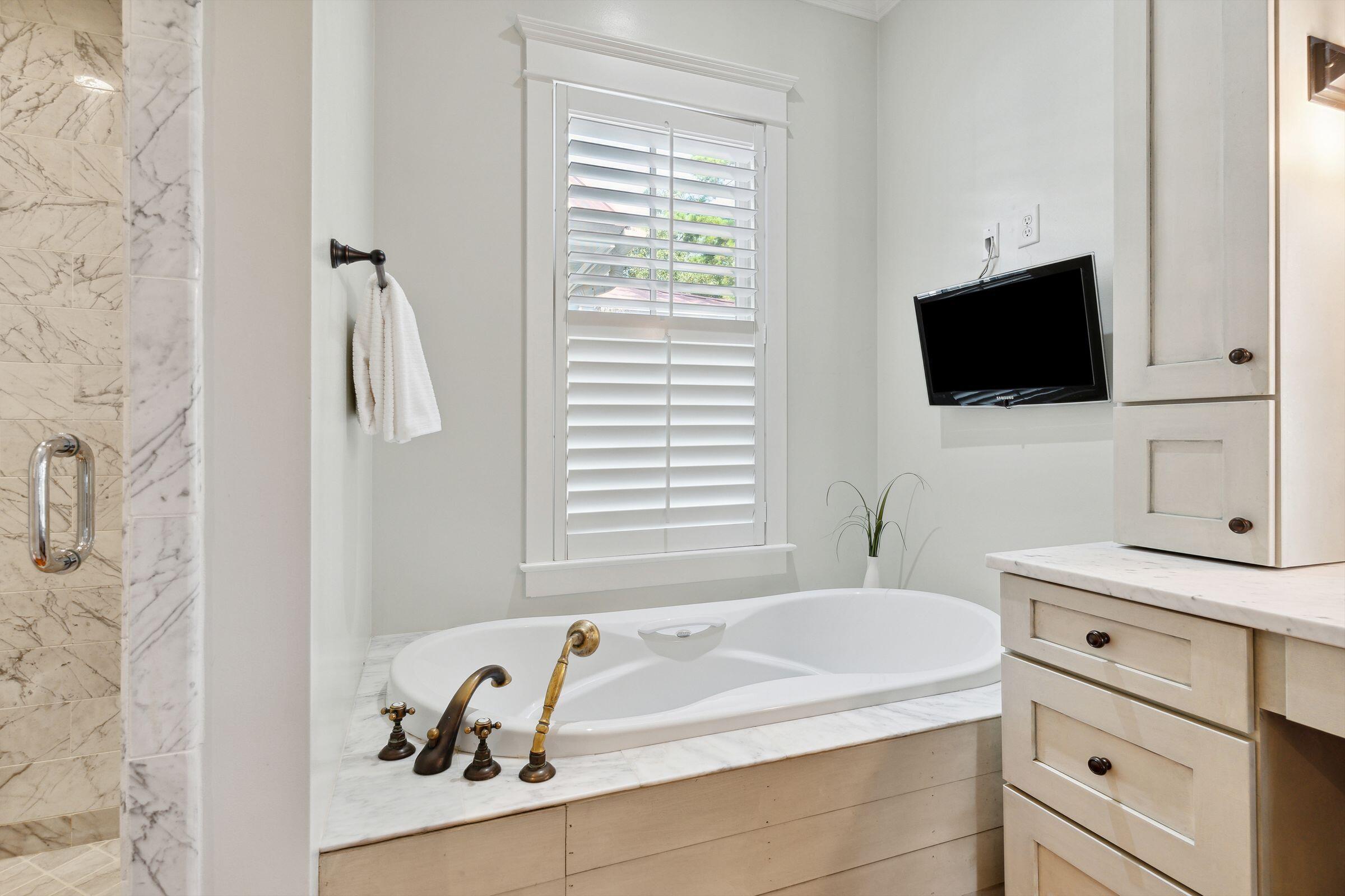 18 Hopetown Road Mount Pleasant, SC 29464 - Photo 33 of 74 Bathroom