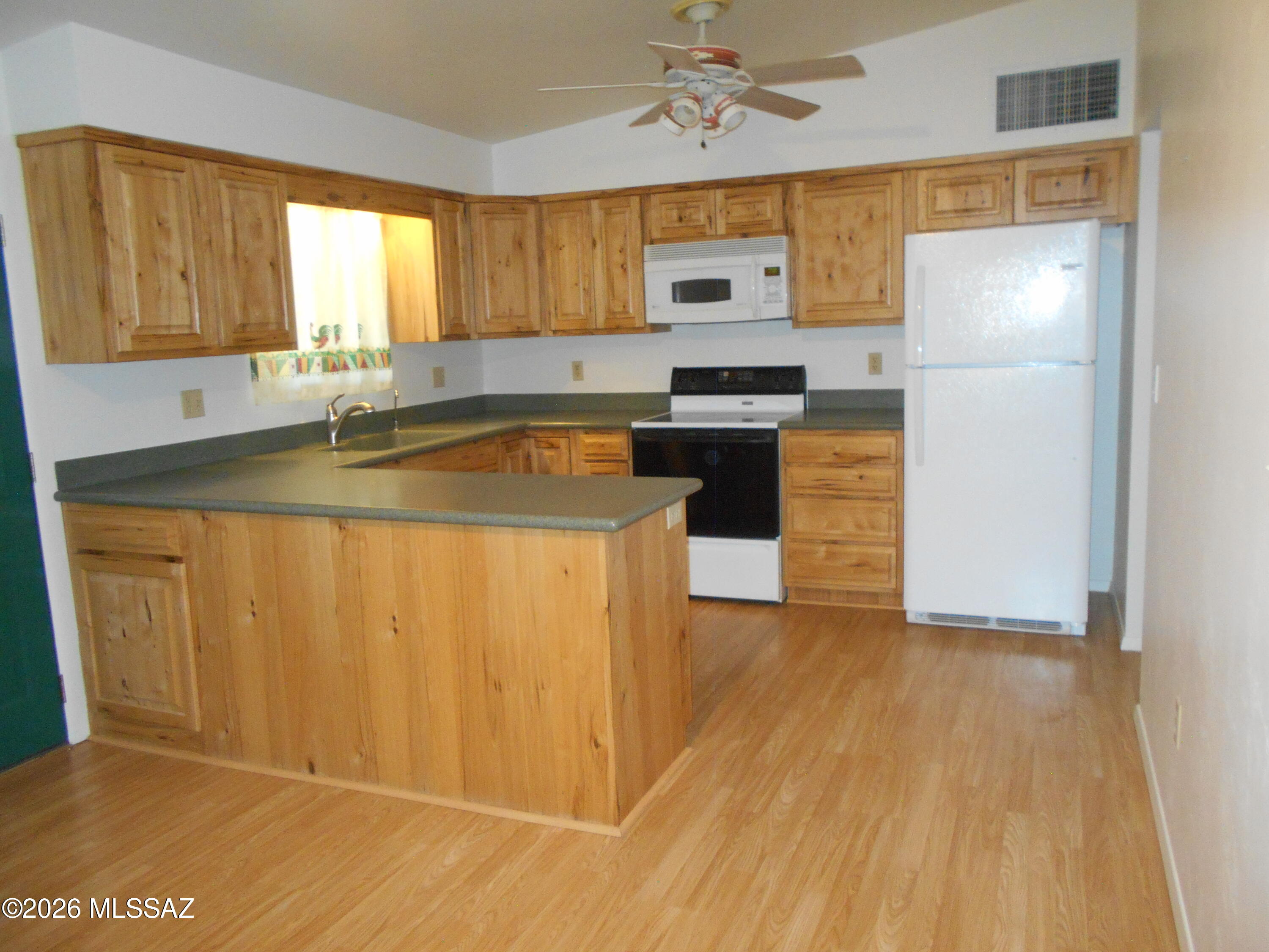 894 South Post Road Benson, AZ 85602 - Photo 20 of 37