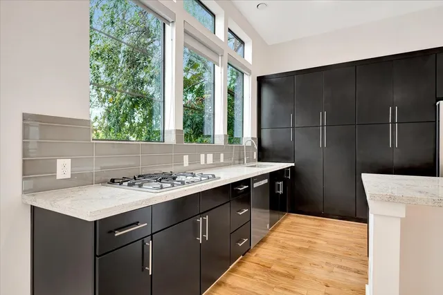 $535,000 | 2104 Colorado Street, Houston, TX 77007