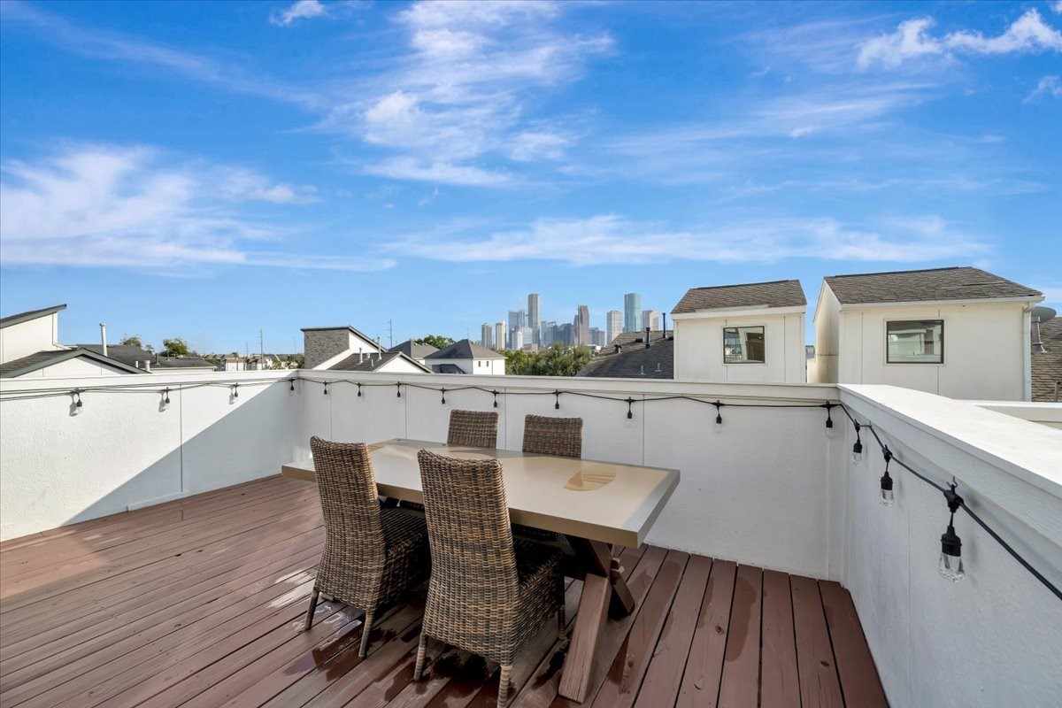 2104 Colorado Street Houston, TX 77007 - Photo 30 of 34 Rooftop deck overlooking skyline