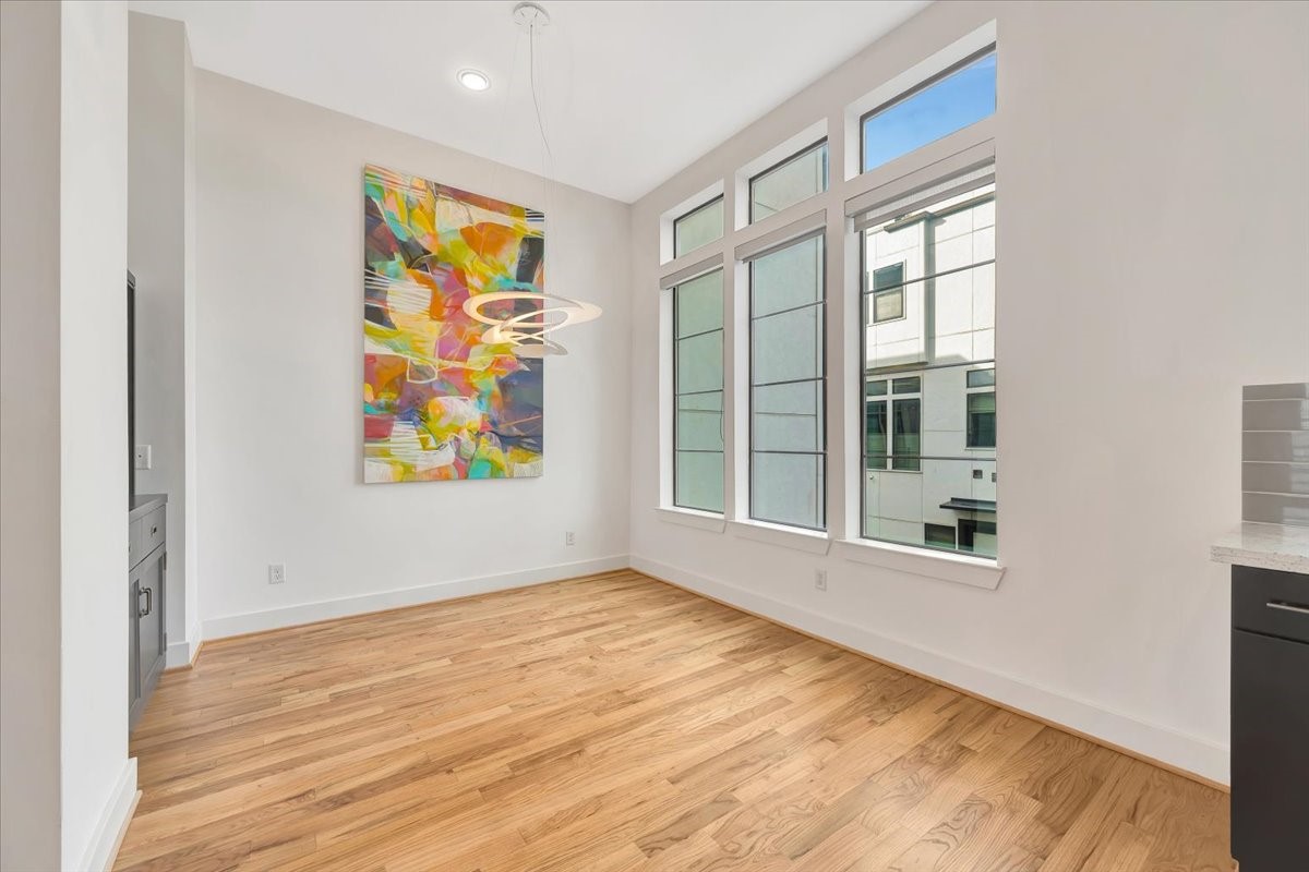2104 Colorado Street Houston, TX 77007 - Photo 6 of 34 Dining Area
