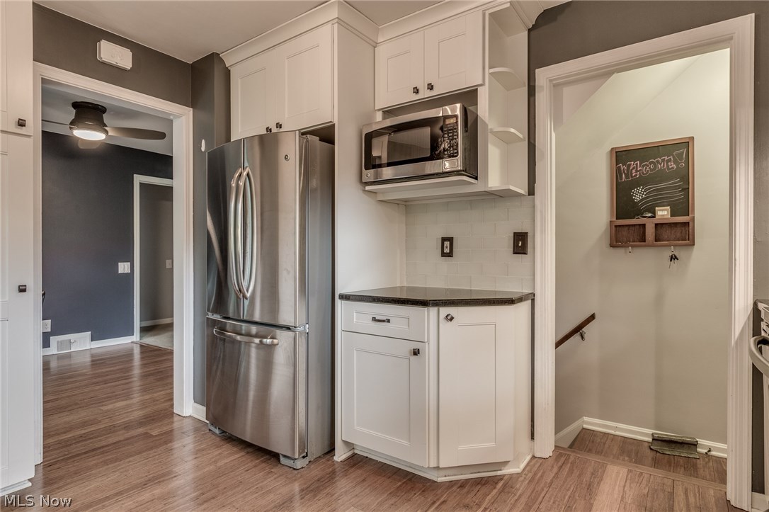 943 Richmond Road Cleveland, OH 44124 - Photo 10 of 34 Gallery Image 10