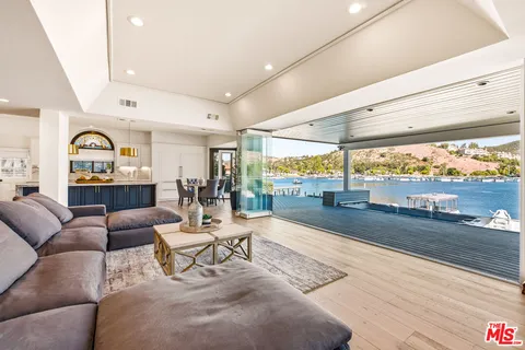 $5,500,000 | 3704 Capstan Circle, Westlake Village, CA 91361
