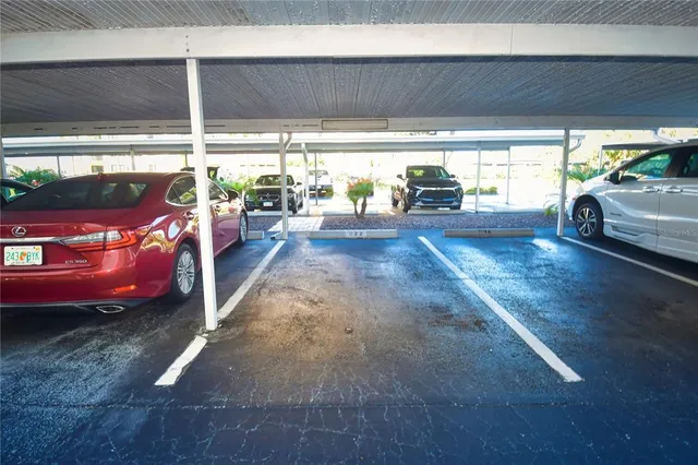 $2,650 | 690 Island Way, Unit 208, Clearwater, FL 33767