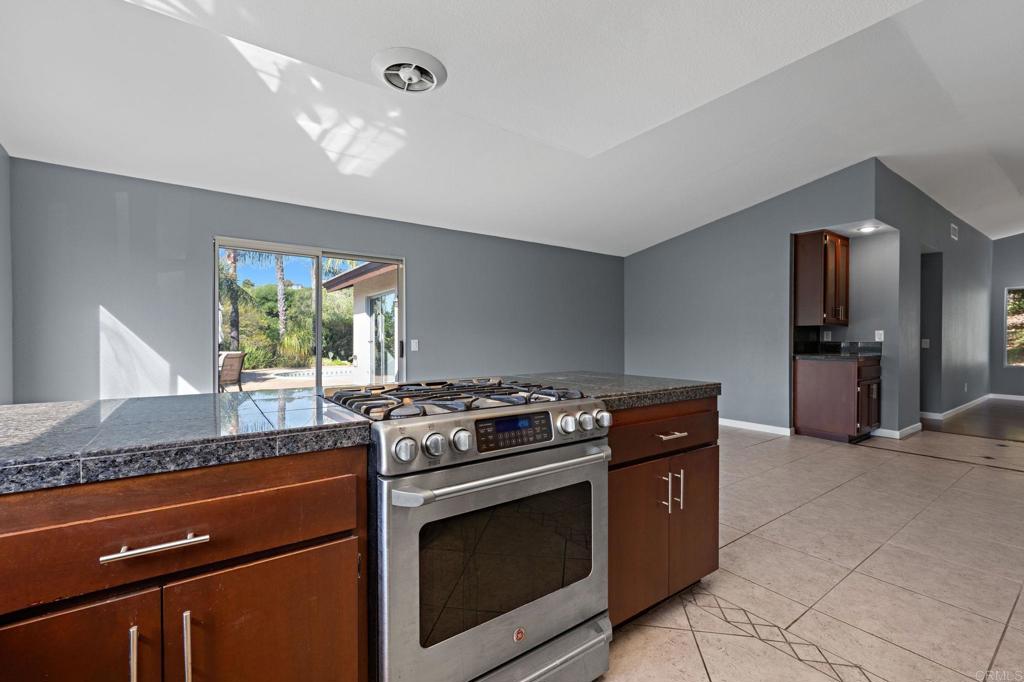 3819 Foxglove Lane Fallbrook, CA 92028 - Photo 18 of 48