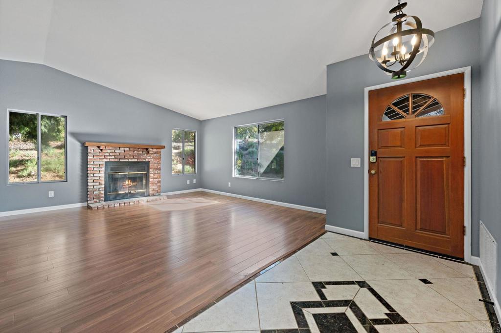 3819 Foxglove Lane Fallbrook, CA 92028 - Photo 5 of 48