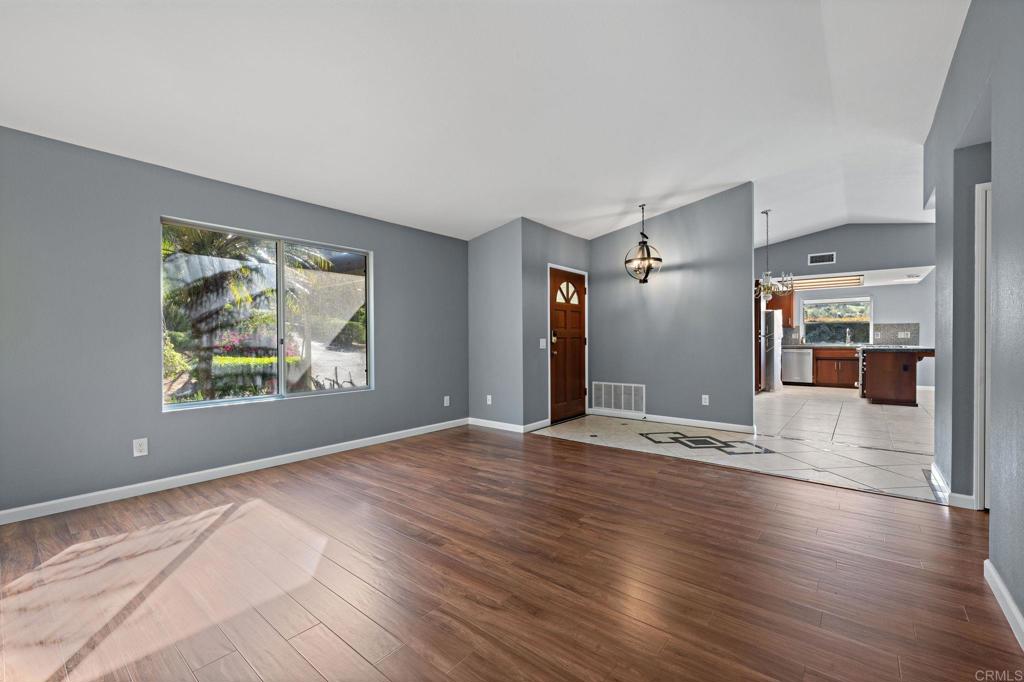 3819 Foxglove Lane Fallbrook, CA 92028 - Photo 9 of 48