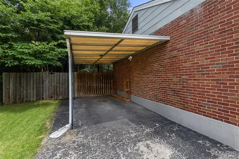 $300,000 | 9509 Arban Drive, Crestwood, MO 63126