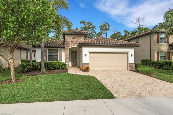 $635,000 | 9469 Foxglove Lane, Naples, FL 34120