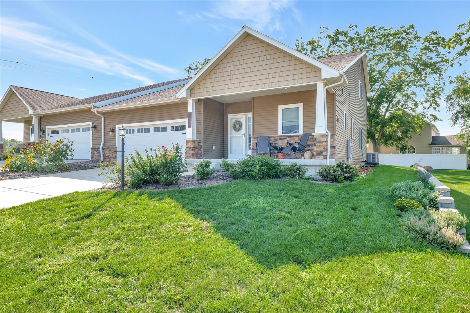 1804 Lake Ridge Court Mahomet, IL 61853 - Photo 3 of 39 Gallery Image 3