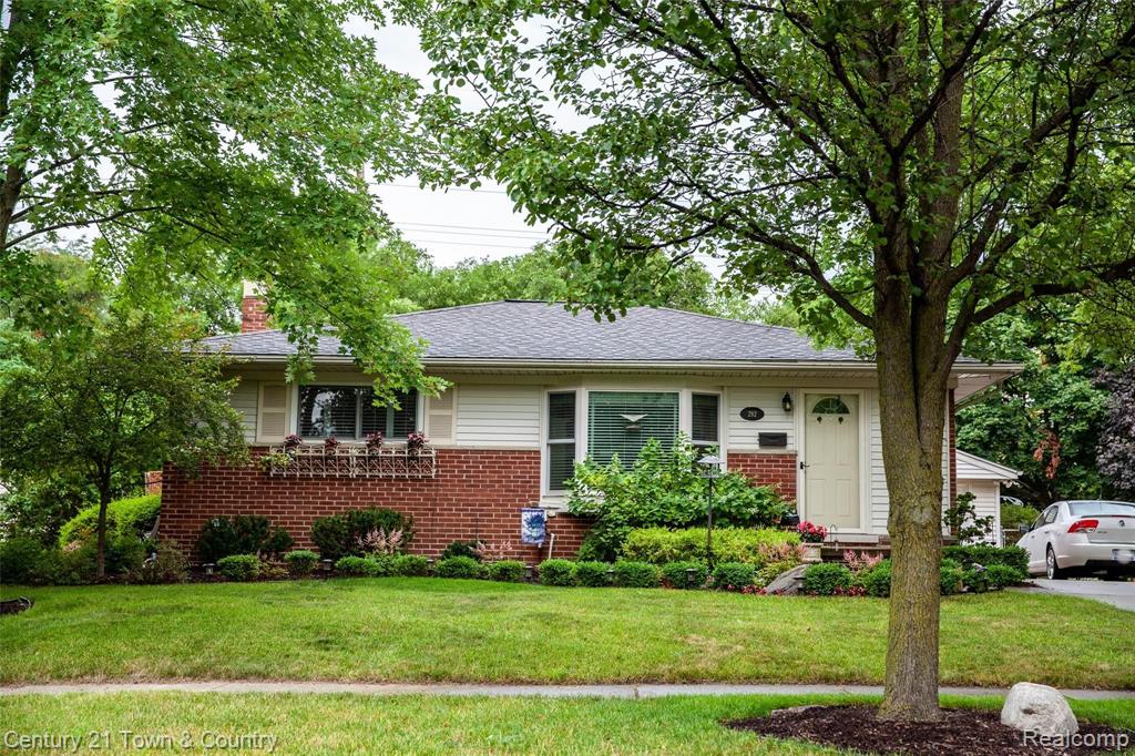 292 Thalia Avenue Rochester Hills, MI 48307 - Photo 1 of 36