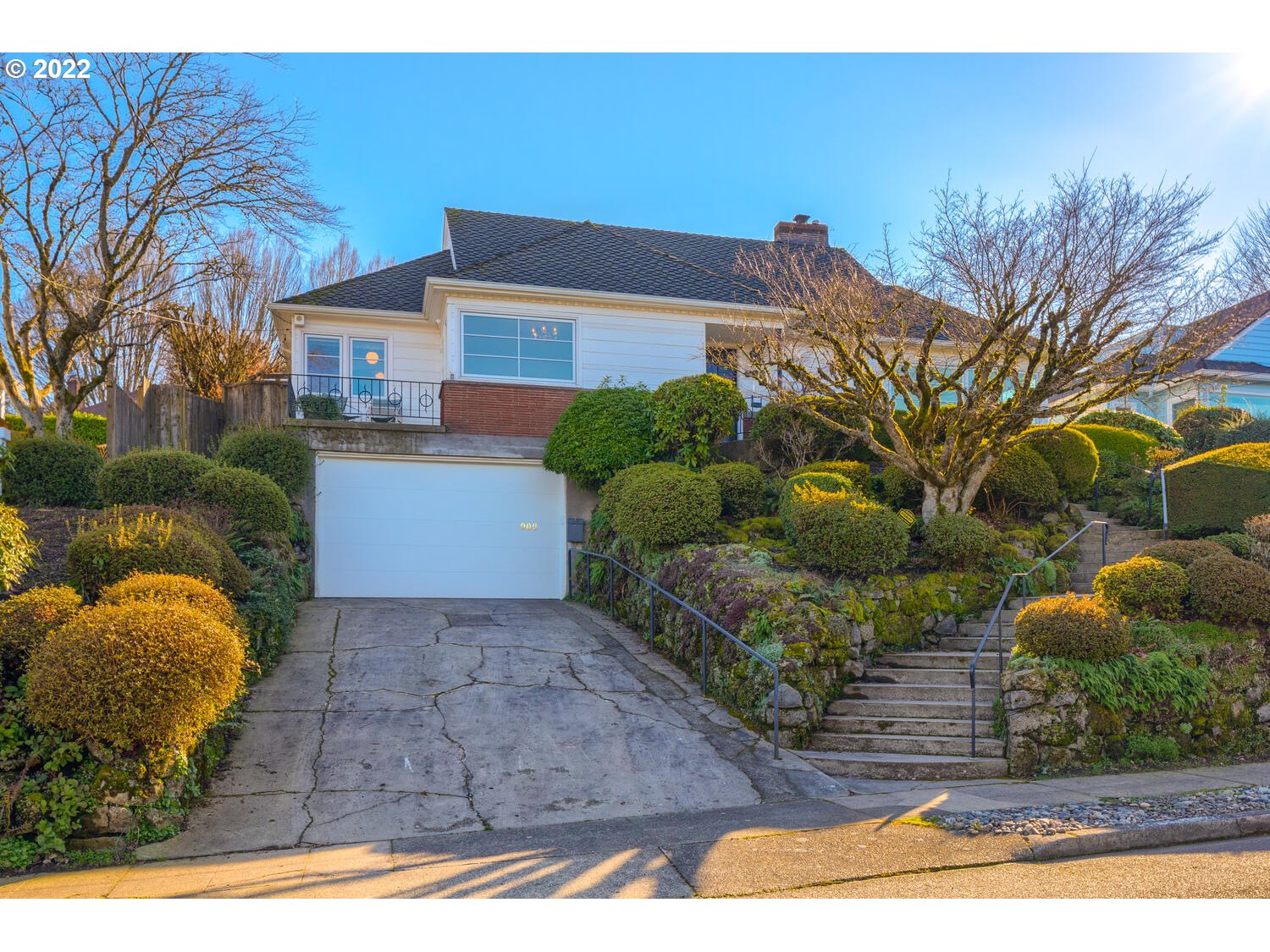 900 Southwest Moss Street Portland, OR 97219 - Photo 1 of 32 Gallery Image 1