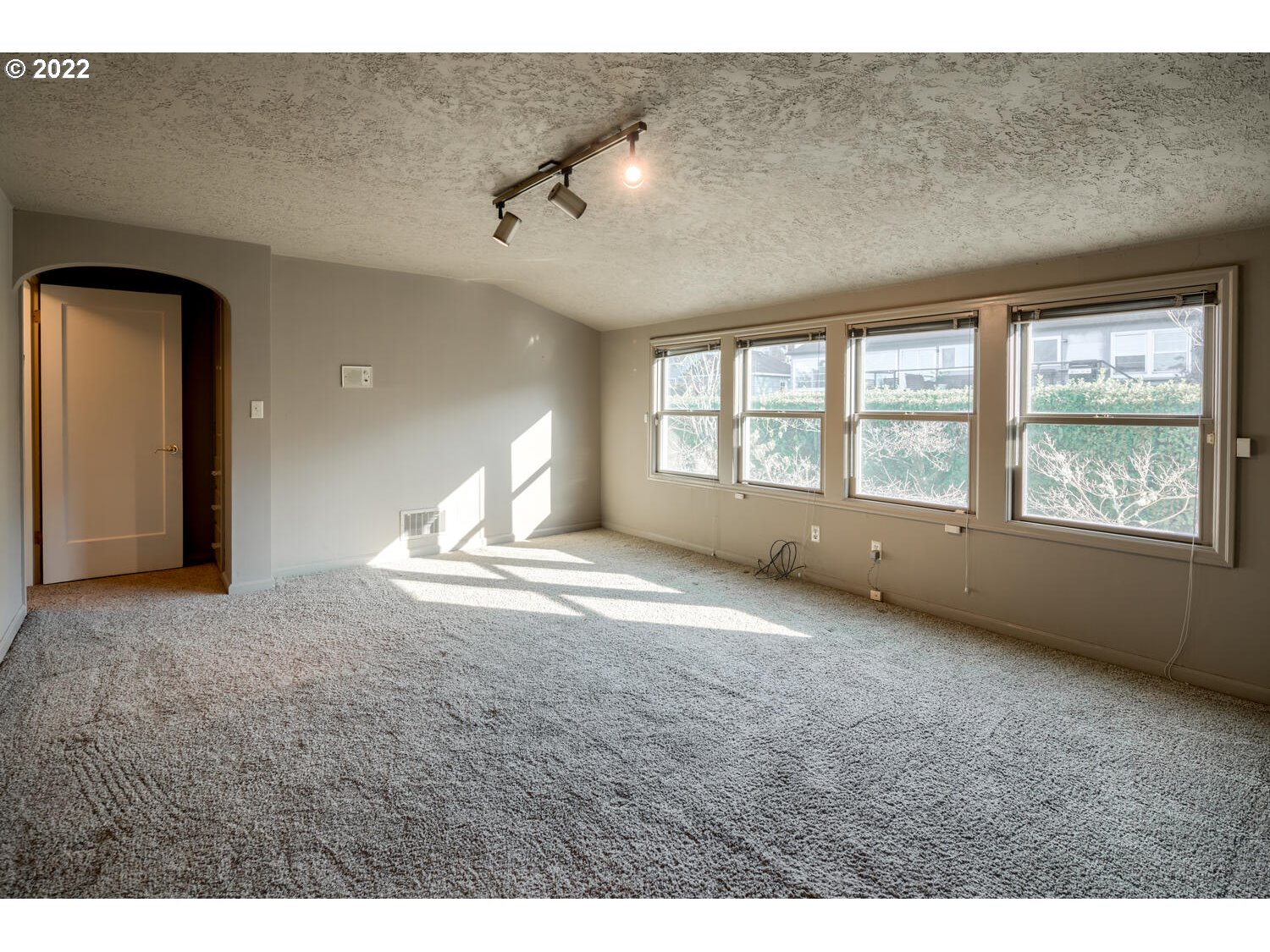 900 Southwest Moss Street Portland, OR 97219 - Photo 22 of 32 Gallery Image 22
