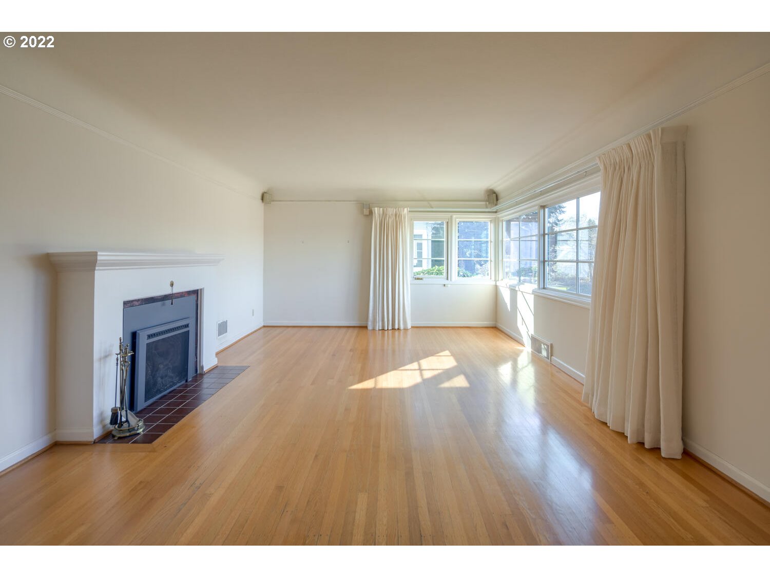 900 Southwest Moss Street Portland, OR 97219 - Photo 10 of 32 Gallery Image 10