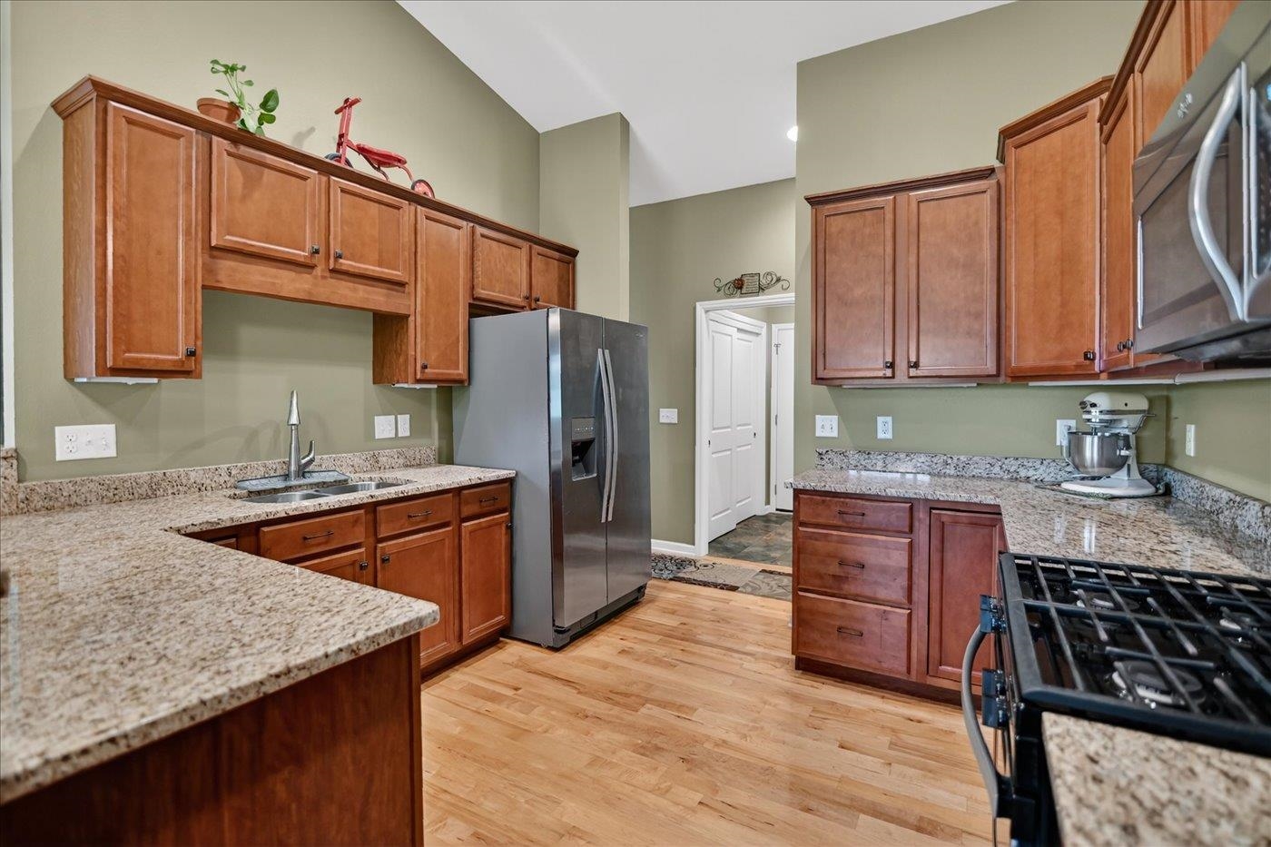 965 North Perry Parkway Oregon, WI 53575 - Photo 20 of 66