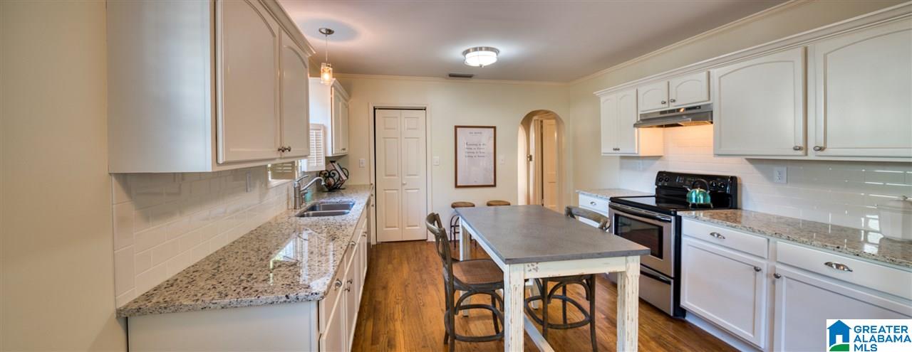 1218 Irving Road Birmingham, AL 35209 - Photo 14 of 31
