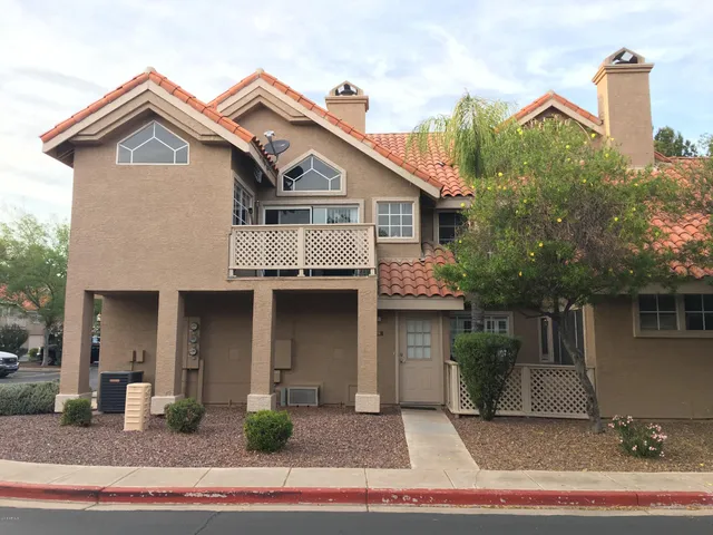 $2,975 | 1633 East Lakeside Drive, Unit 51, Gilbert, AZ 85234