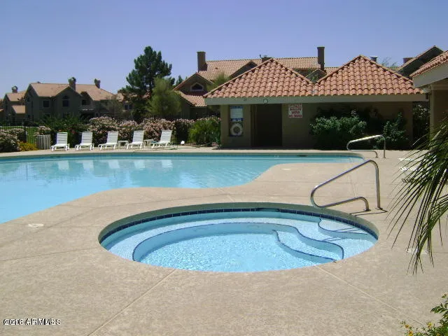 $2,975 | 1633 East Lakeside Drive, Unit 51, Gilbert, AZ 85234