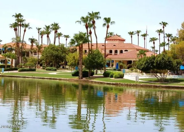 $2,975 | 1633 East Lakeside Drive, Unit 51, Gilbert, AZ 85234