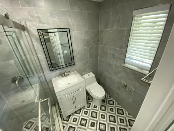 $1,900 | 115 Lucerne Avenue, Unit 4, Lake Worth Beach, FL 33460