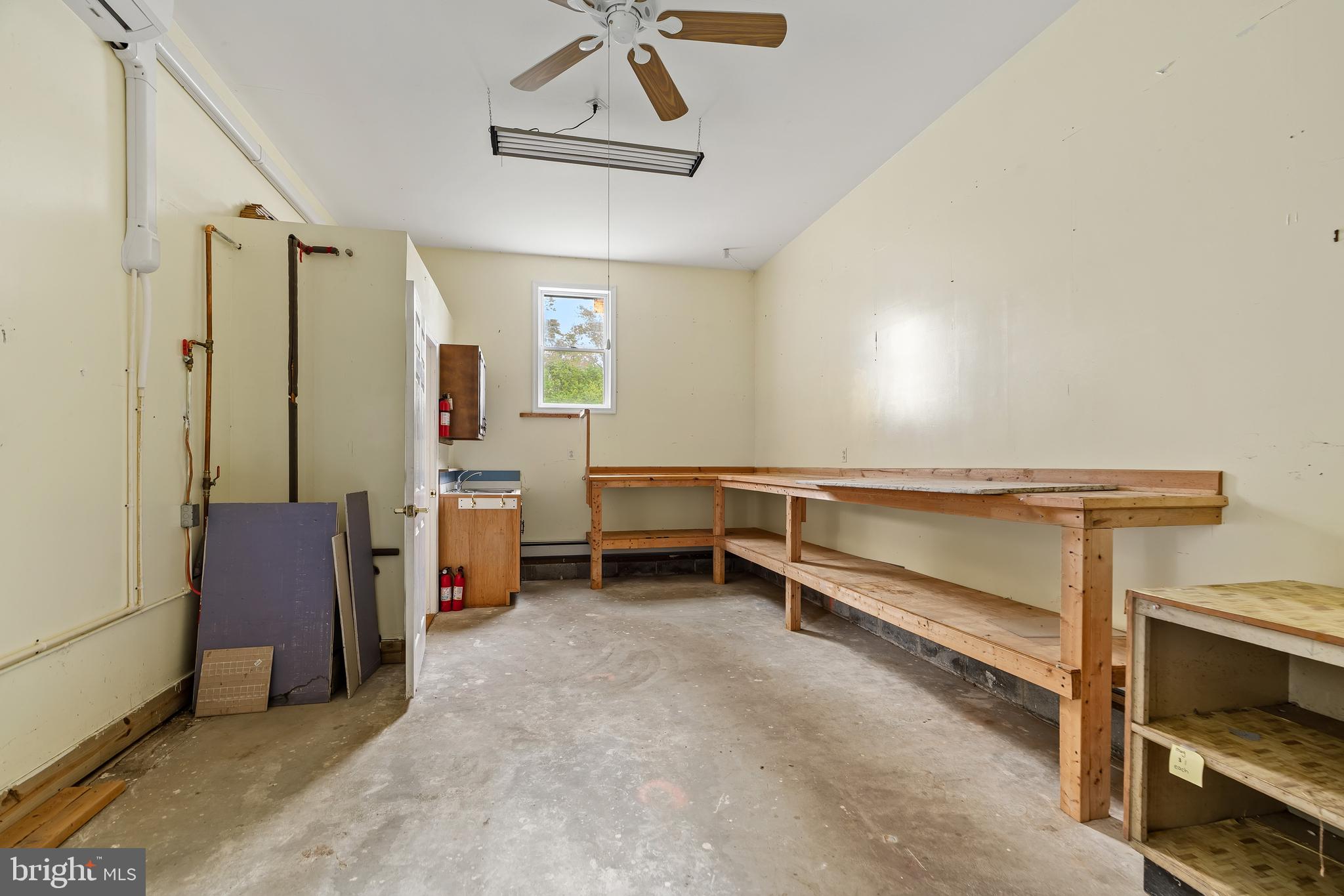 2 St Pats Circle Elkton, MD 21921 - Photo 21 of 22 a living room with furniture