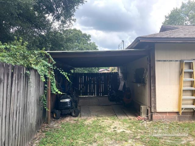 4228 Queens Court Milton, FL 32571 - Photo 6 of 25