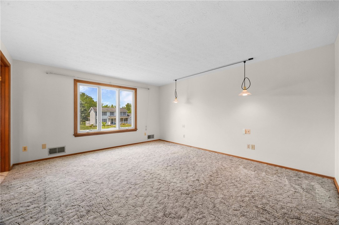 12 Forest Meadow Trail Rochester, NY 14624 - Photo 31 of 48
