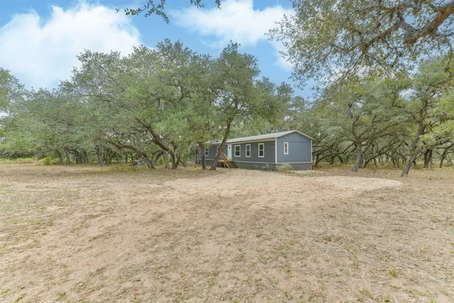 $1,050,000 | 1089 County Road 120, Hallettsville, TX 77964
