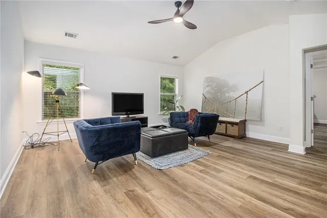 $4,000 | 218 Third Avenue, Avondale Estates, GA 30002